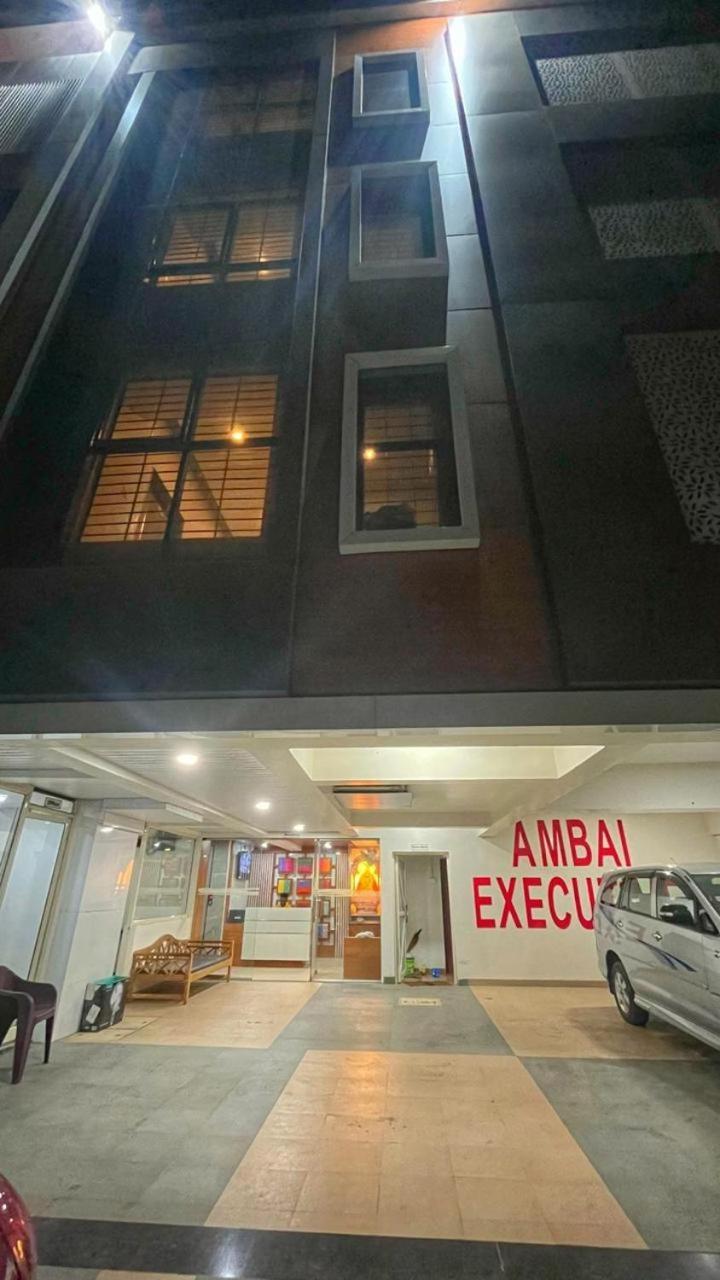 Hotel Ambai Executive Tuljapur Buitenkant foto