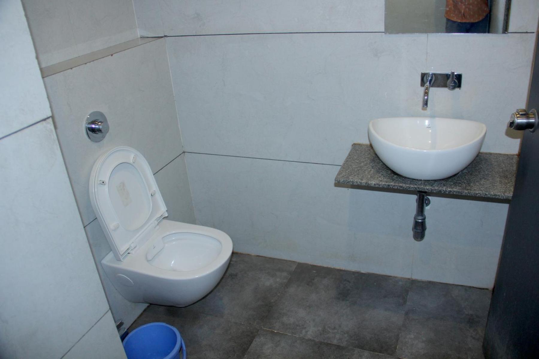 Hotel Ambai Executive Tuljapur Buitenkant foto