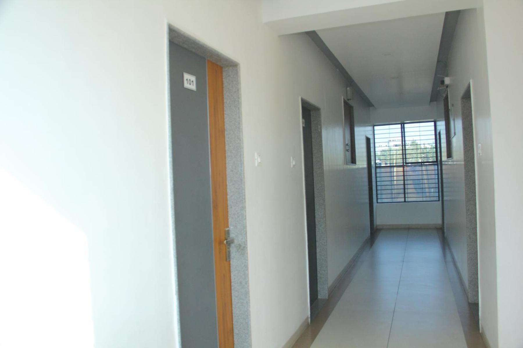 Hotel Ambai Executive Tuljapur Buitenkant foto